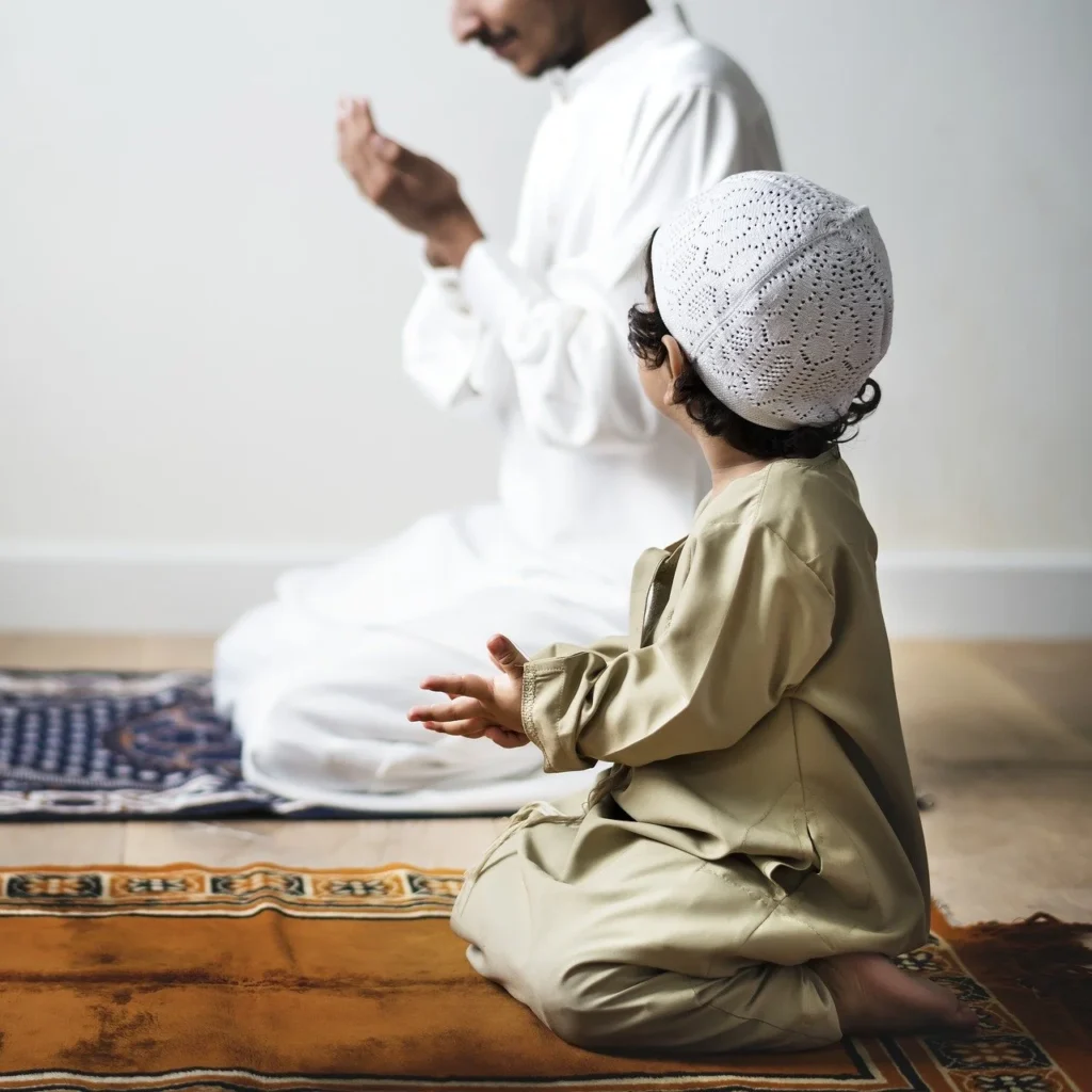 أولاً / أن تكون بعيداً عن الله تعالى